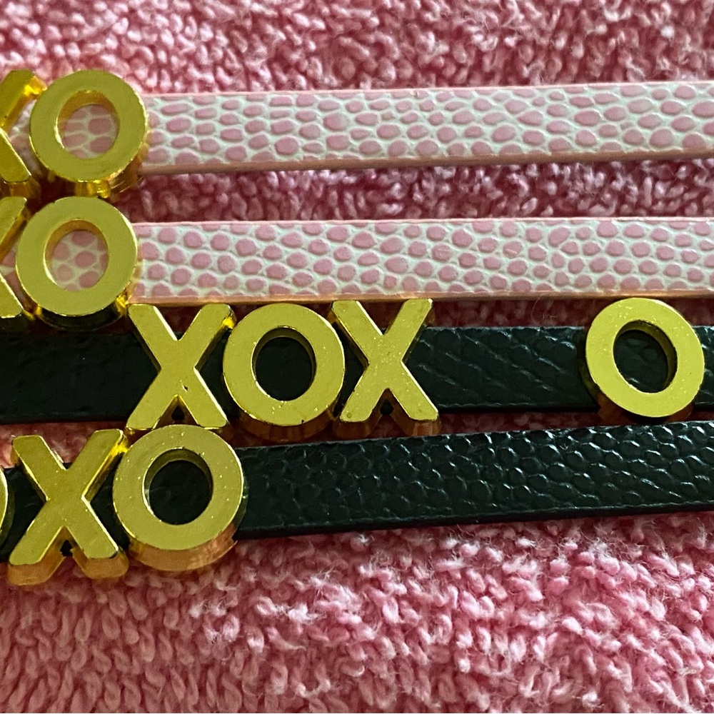 1-Bracelet Leather with XOXO charms